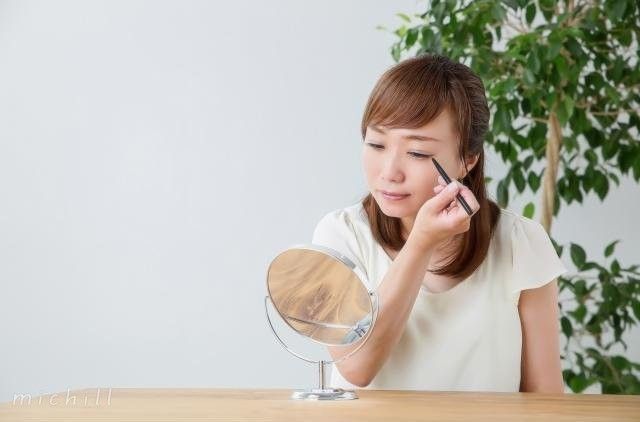 デートで優先すべきは男ウケ 彼をドキッとさせちゃうモテる色っぽ恋メイクの作り方 ローリエプレス