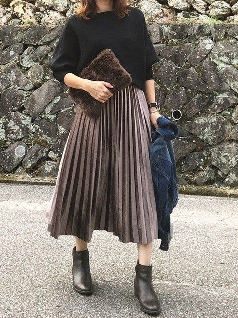 秋冬は黒トップスが最強に着まわせる 今すぐ真似したいおしゃれさんのコーデ術 ローリエプレス