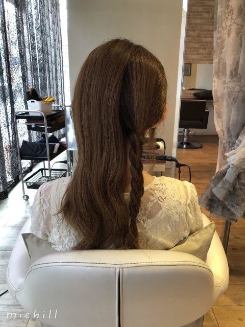 不器用さん必見 簡単なのに即モテが叶う 美容師が教えるまとめ髪アレンジ ローリエプレス