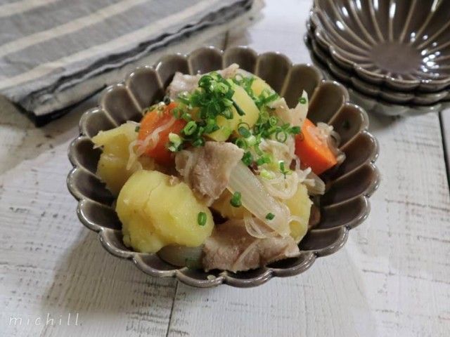 めんつゆと炊飯器におまかせで驚くほど簡単にできる 肉じゃがレシピ ローリエプレス