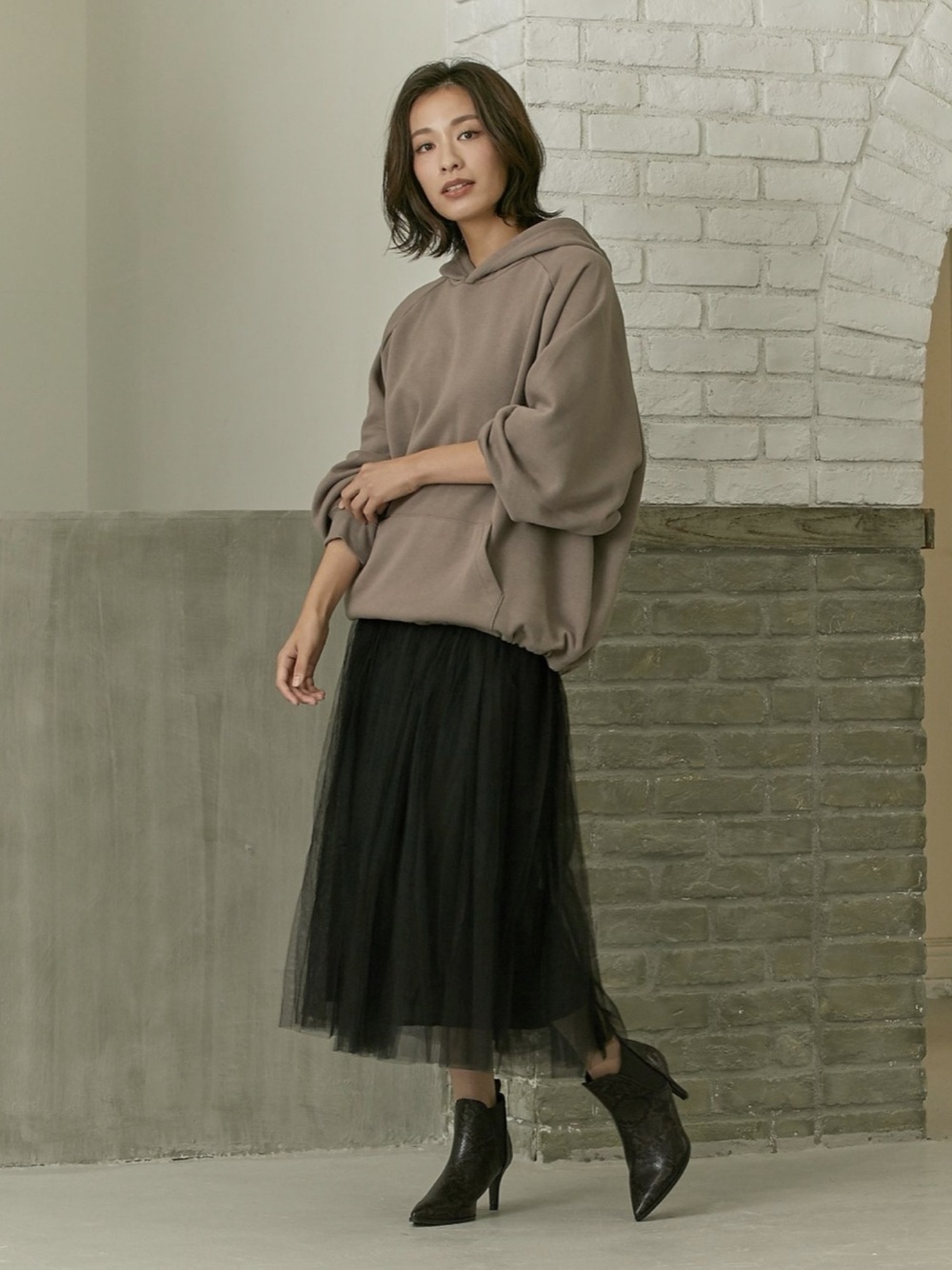 コーデが一気に華やかに チュールスカート を使った大人女子の着こなし5style ローリエプレス