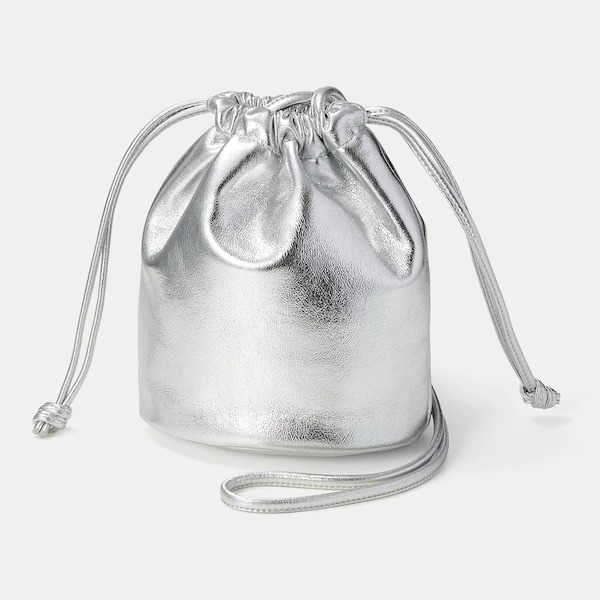 Guの 着やせワンピース が最強に可愛いから売り切れ前に急いで ローリエプレス