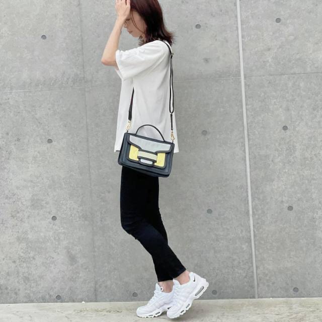 この夏おしゃれさんの足元は 白 が多め 白スニーカー 8コーデ ローリエプレス