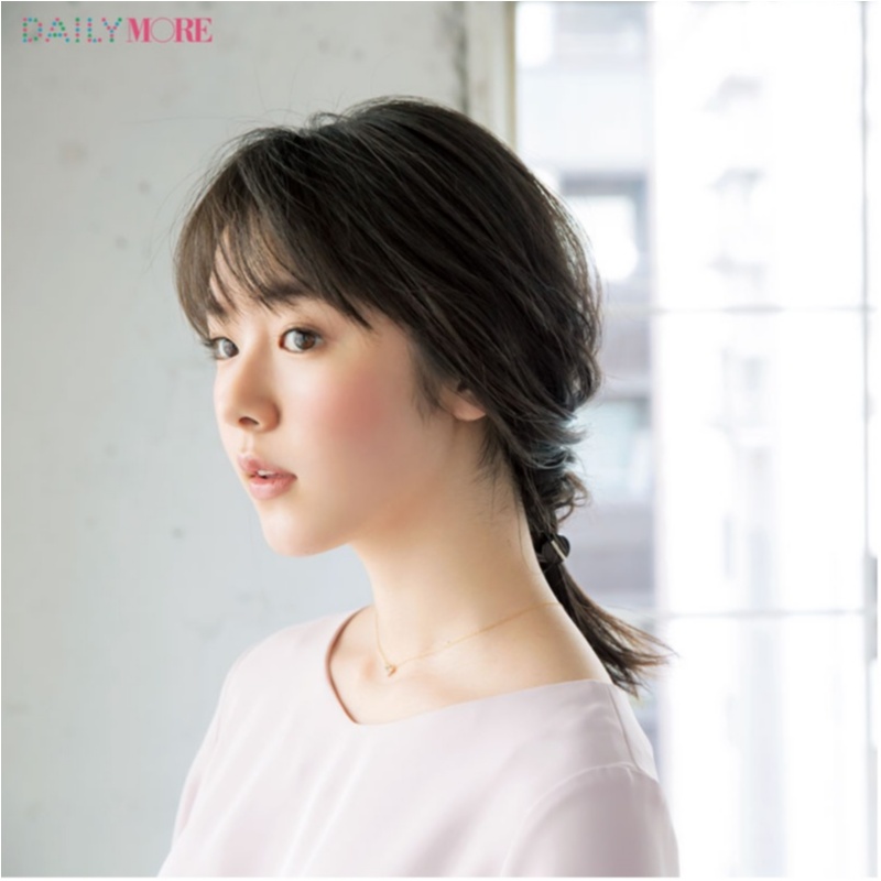 簡単でかわいい セミロングのヘアアレンジまとめ 18年春 新社会人オフィス向け編 ローリエプレス