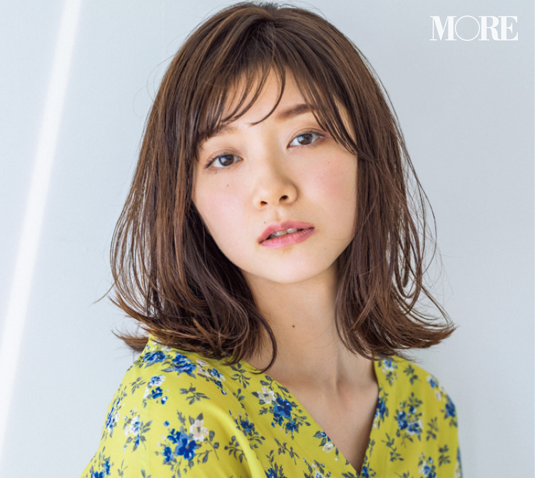 丸顔さんにおすすめの前髪の切り方 縦ラインを強調して小顔見せ ローリエプレス