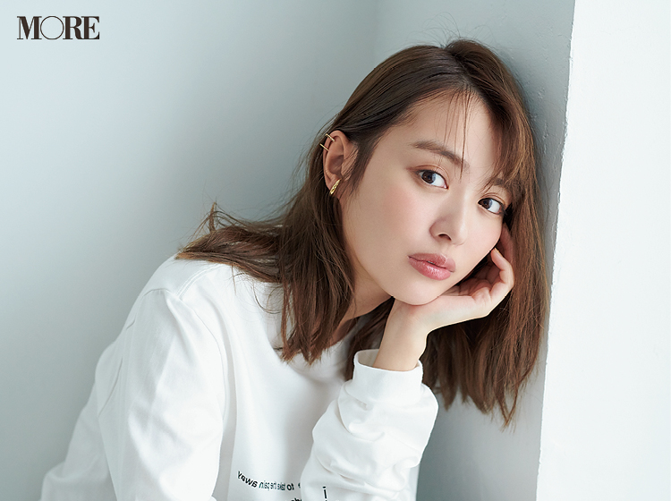 秋は内田理央の やわふわミディ ヘアになりたい カジュアルにもレディにもなれる万能スタイル モアモデルズのヘアガイド ローリエプレス