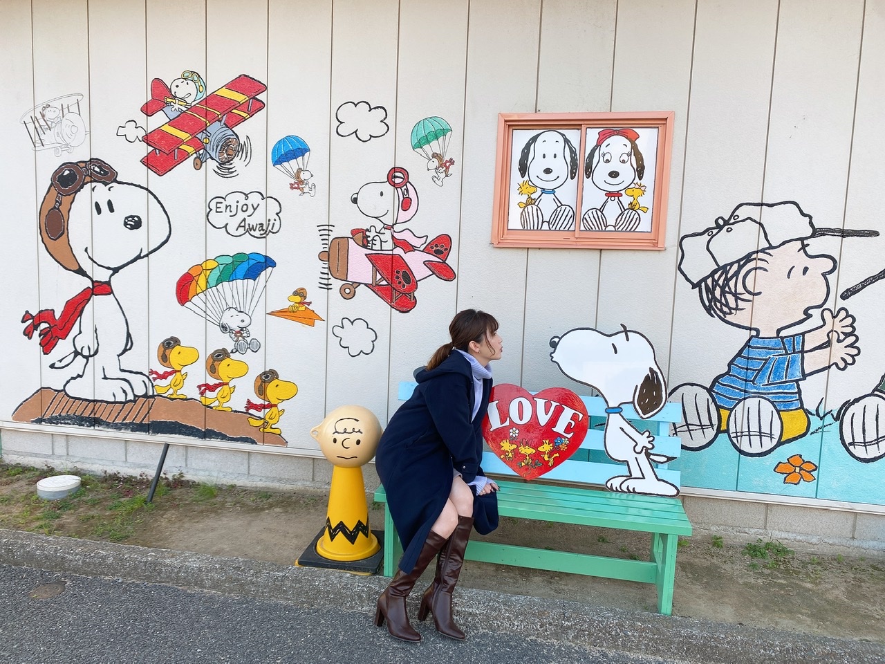 淡路島観光スポット スヌーピーウォールアート ローリエプレス