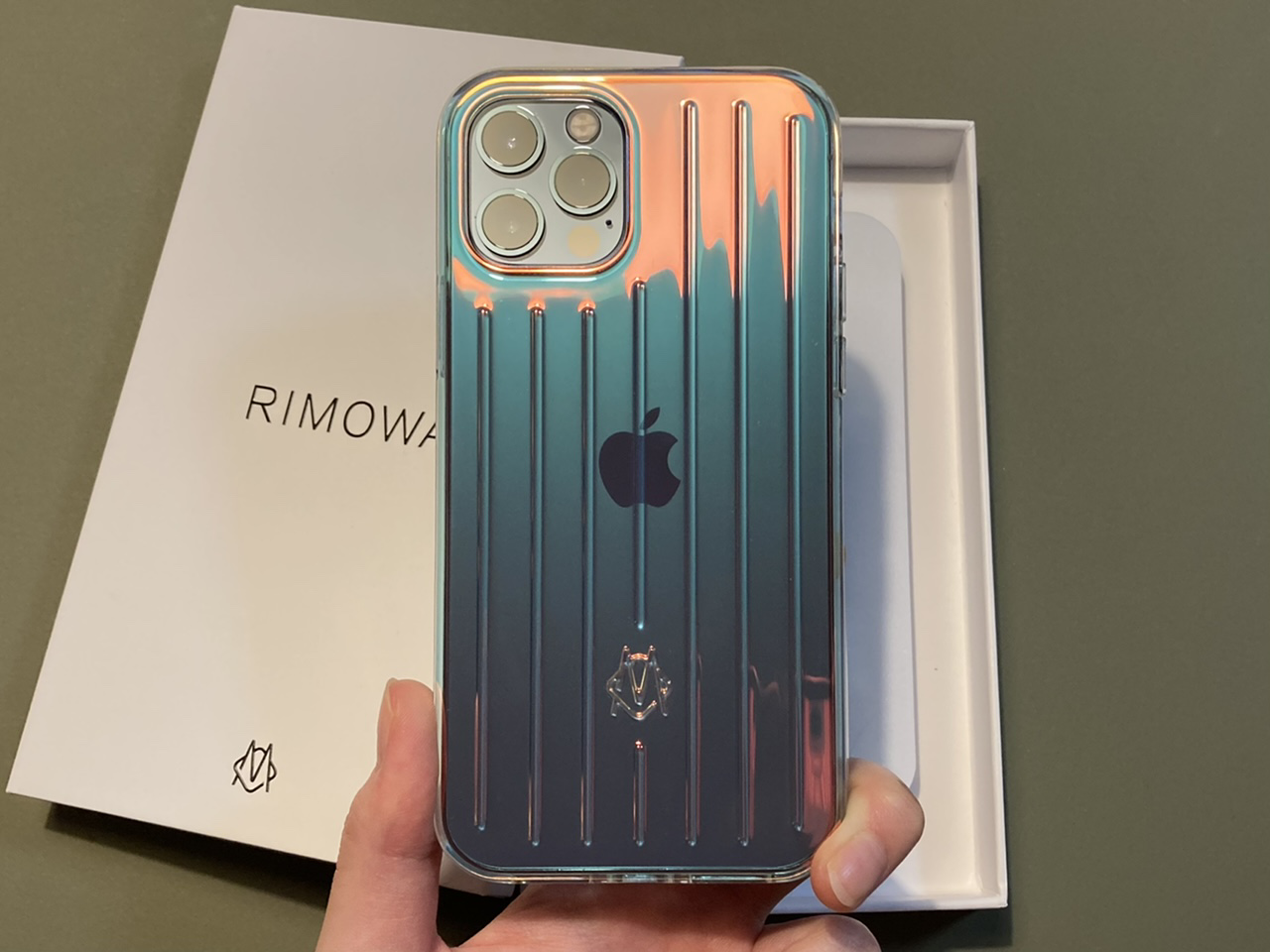 RIMOWA iPhoneケース 12pro イリディセント - rehda.com