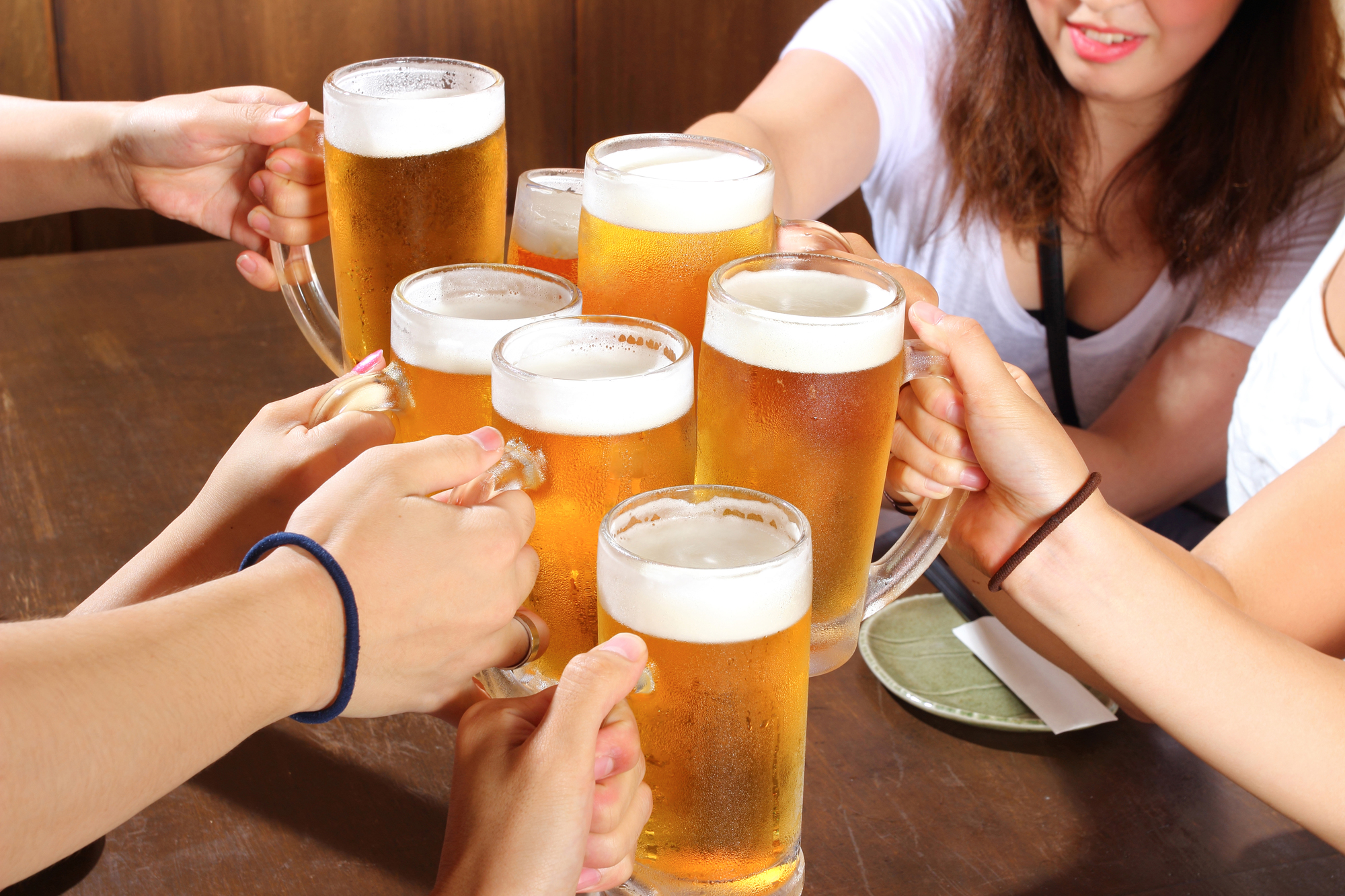 飲みすぎ防止に知っておきたい カロリーの高いお酒ランキング 16年12月31日 エキサイトニュース