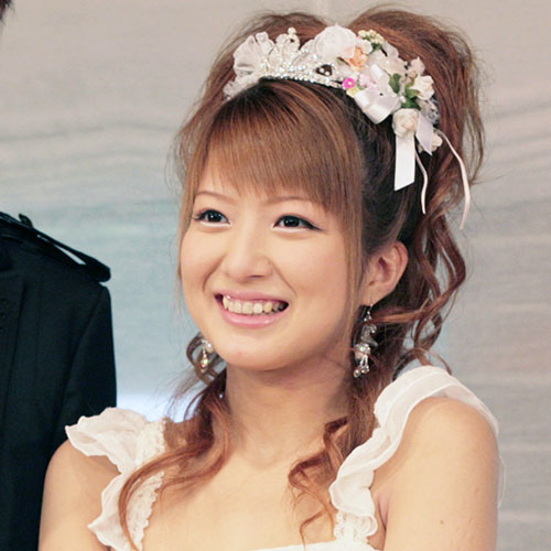 そういう手に出たか 辻希美 整形説 を自虐交じりに否定 19年1月28日 エキサイトニュース