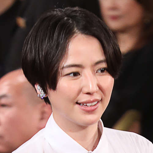 老け顔 長澤まさみに陰口 石原さとみ1つ上 綾瀬はるか3つ上の衝撃 19年5月23日 エキサイトニュース