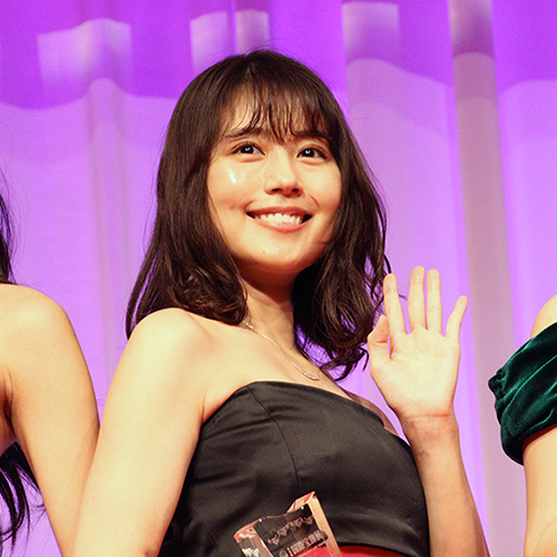 佐藤健 るろうに剣心 前妻役の有村架純にブーイング たぬき顔の巴なんて 年3月24日 エキサイトニュース