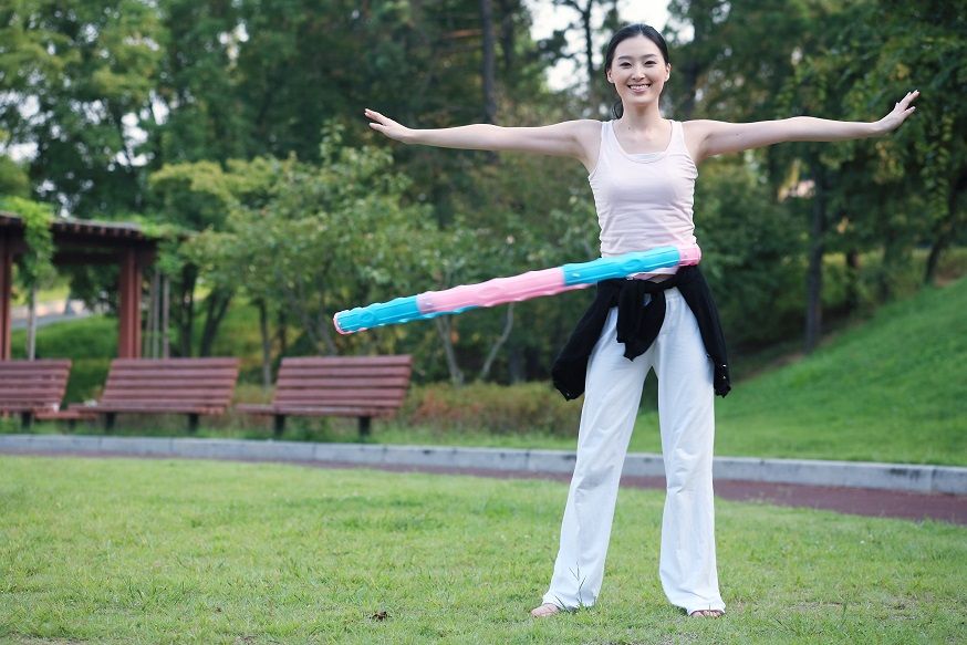 フラフープでくびれget フラフープダイエットが流行の兆しアリ ローリエプレス