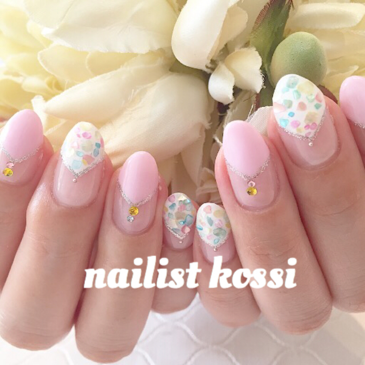 指先からも春を感じて パステルネイル特集 ローリエプレス