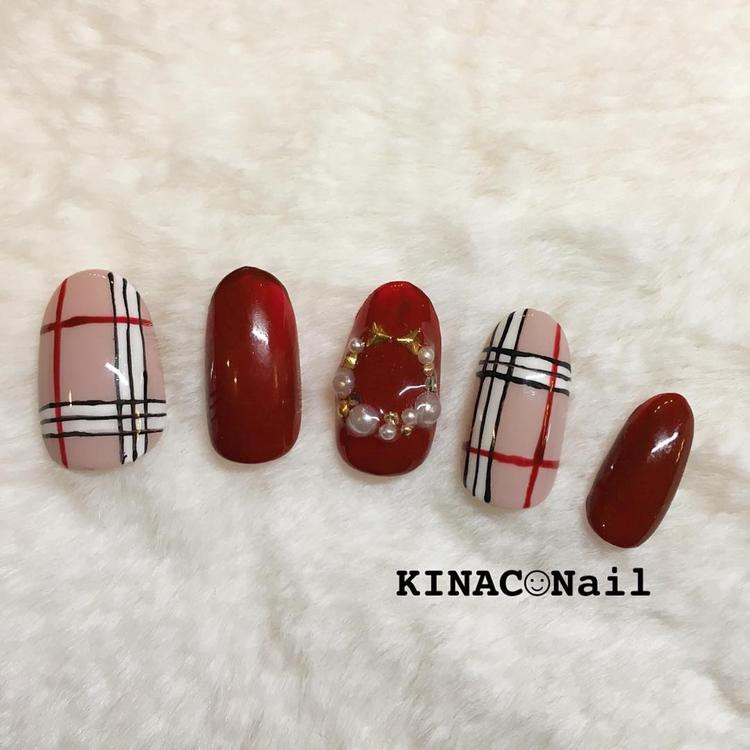 冬のボルドーネイルのポイントは 抜け感 魅力upのデザインとは ローリエプレス