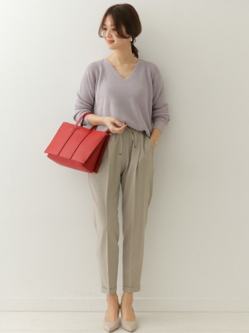 ラベンダーカラーのコーデで大人っぽく 春に着たくなるコーデ特集 ローリエプレス