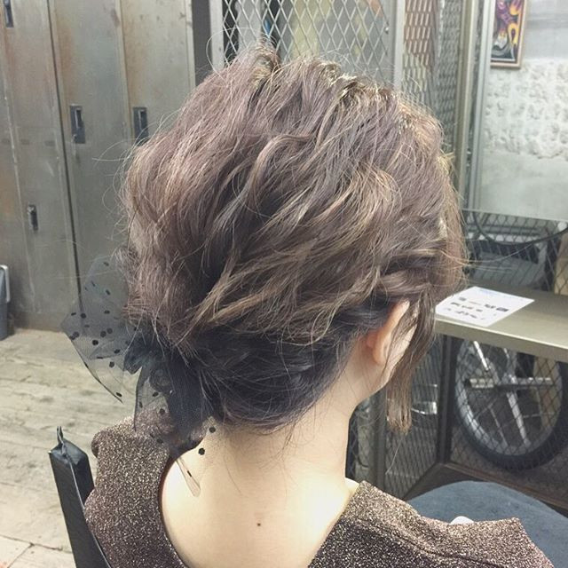 短いからって諦めてない ボブでもかわいくまとめ髪が作れちゃうんです ローリエプレス