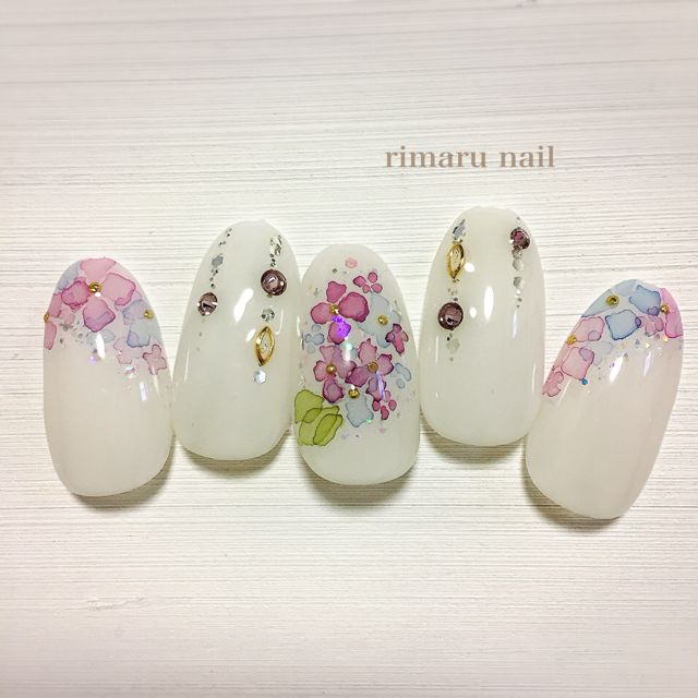 梅雨こそネイルにこだわって 季節感溢れるおすすめデザイン6選 ローリエプレス