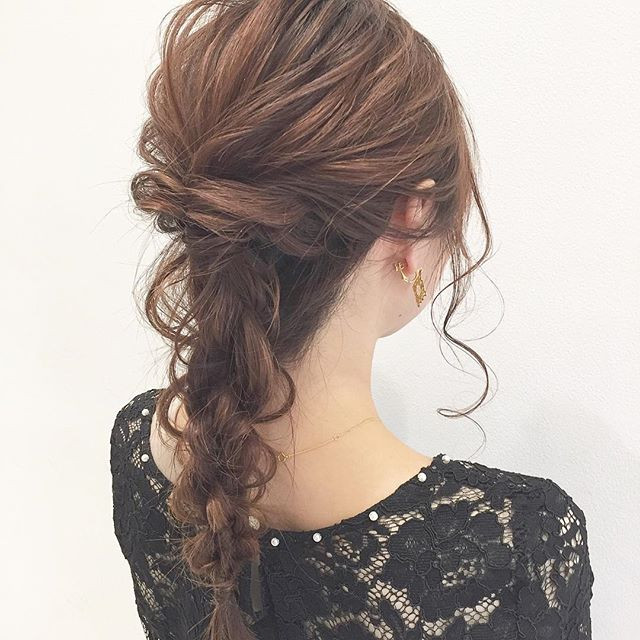 梅雨や湿気にも負けない おすすめのボリュームが出るヘアアレンジまとめ ローリエプレス