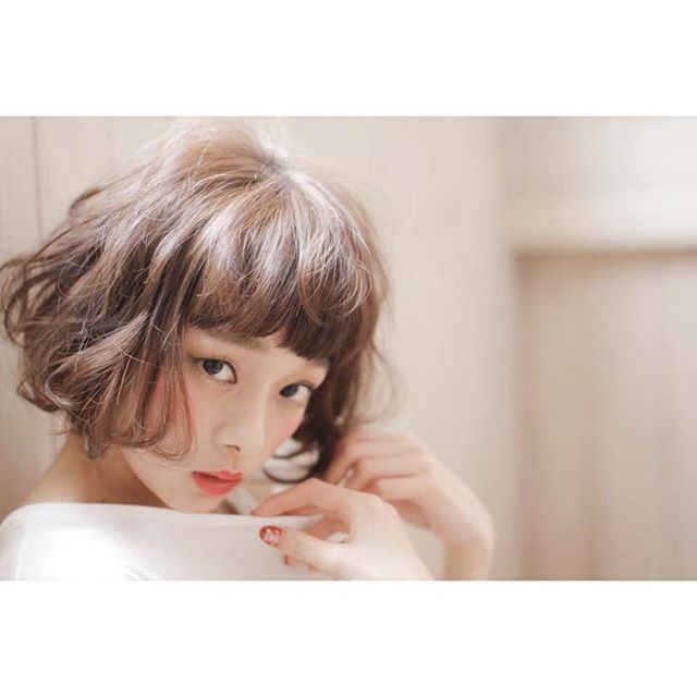 透明感upが叶うシアーカラーのヘアは 透け感が大切 モテカラー大特集 ローリエプレス