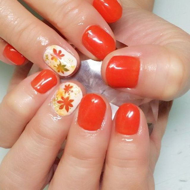 ネイルでも秋の紅葉を楽しむ 風情あふれる もみじネイル 8選 ローリエプレス