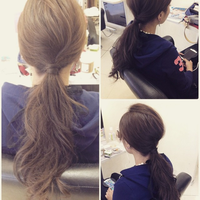 ポニーテールも ウェーブ でさらに可愛く 女子力upの大人可愛いヘアスタイル特集 ローリエプレス