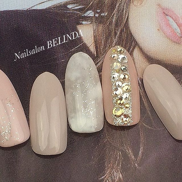 秋冬カラー でつくるキレイめネイル こなれ感のある大人っぽデザイン8選 ローリエプレス