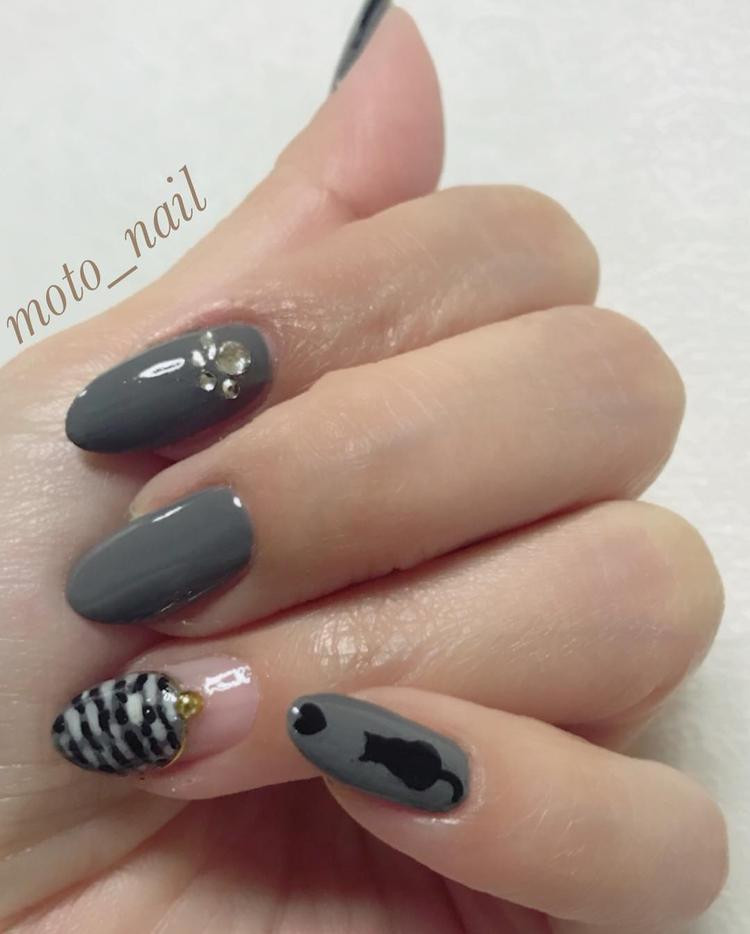 猫デザインがポイント シンプル可愛いネイルデザイン8選 ローリエプレス