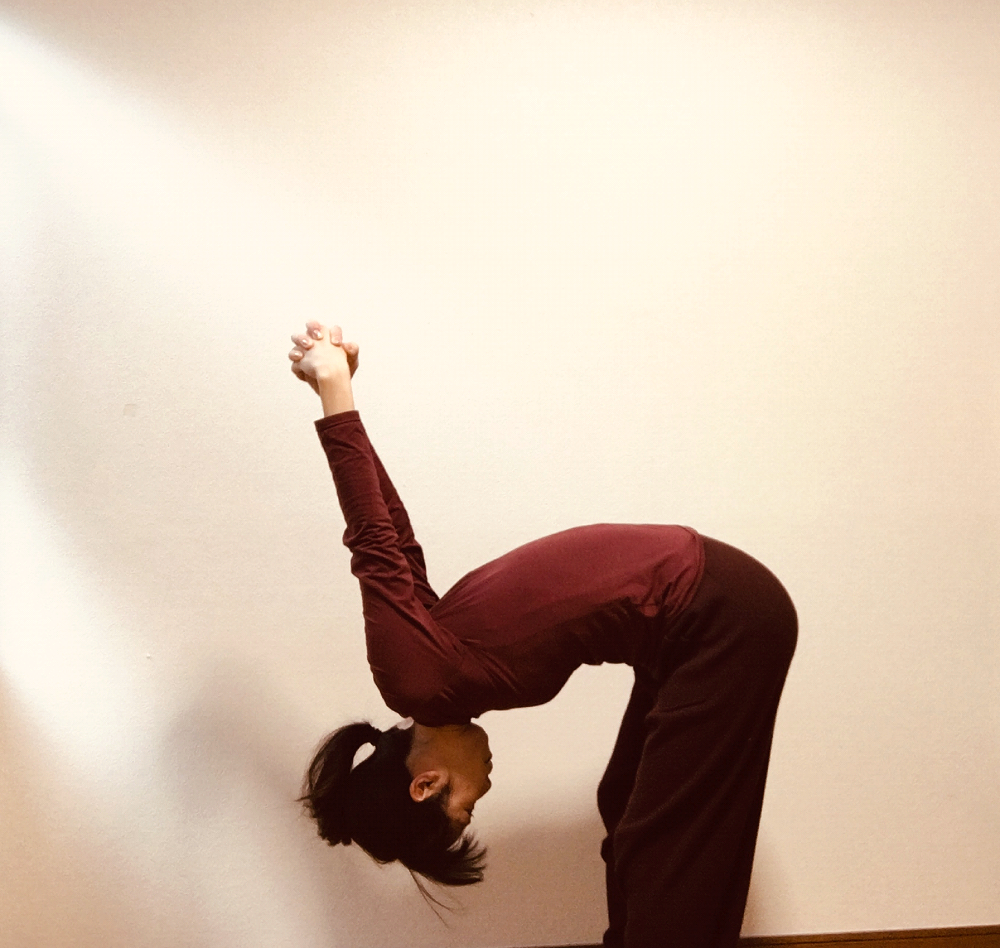 肩甲骨をほぐすとダイエットにつながる ヨガでかんたん肩甲骨はがし ローリエプレス