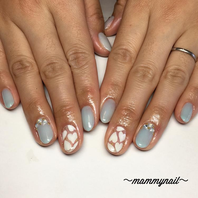 水色 なら爽やかネイルに 春ファッションにも似合うネイルデザイン8選 ローリエプレス