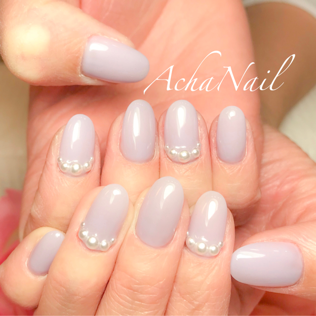 パールを使ったネイルを楽しむ パールパーツでつくる大人可愛いネイルデザイン8選 ローリエプレス