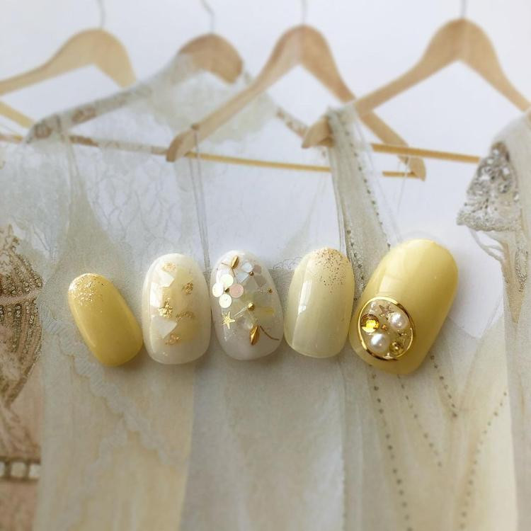 21初夏ネイル イエローのニュアンスネイルで夏らしさをon 大人女子も取り入れやすいネイルデザイン6選 ローリエプレス 21初夏ネイル イエローのニュアンスネイルで夏らしさをon 大人女子も取り入れやすいネイルデザイン6選 ローリエプレス