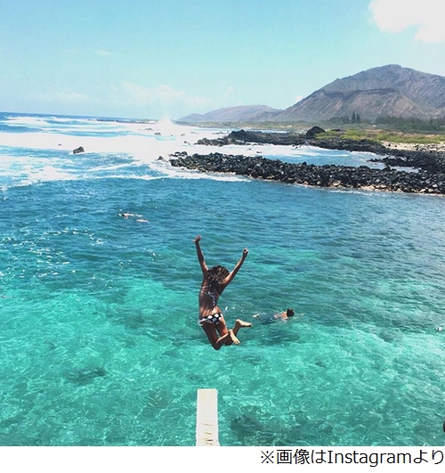 深キョンがビキニ姿で海へダイブ 楽しさが伝わる連続写真に大反響 16年7月25日 エキサイトニュース