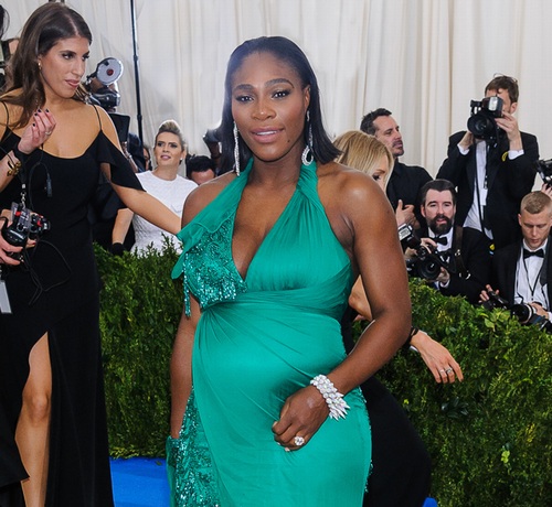 セリーナ ウィリアムズの第1子性別 姉がポロリ 17年6月2日 エキサイトニュース