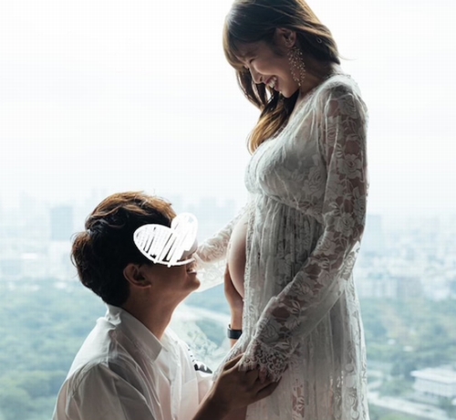 くみっきー 夫婦で撮影したマタニティフォト公開 21年7月23日 エキサイトニュース