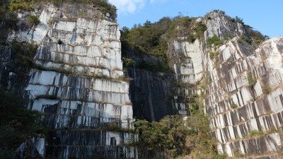 世界で唯一の風景が目の前に 茨城県笠間市にある日本最大の採石場 石切山脈 を体感するプレミアムツアーがスタート 年11月28日 エキサイトニュース