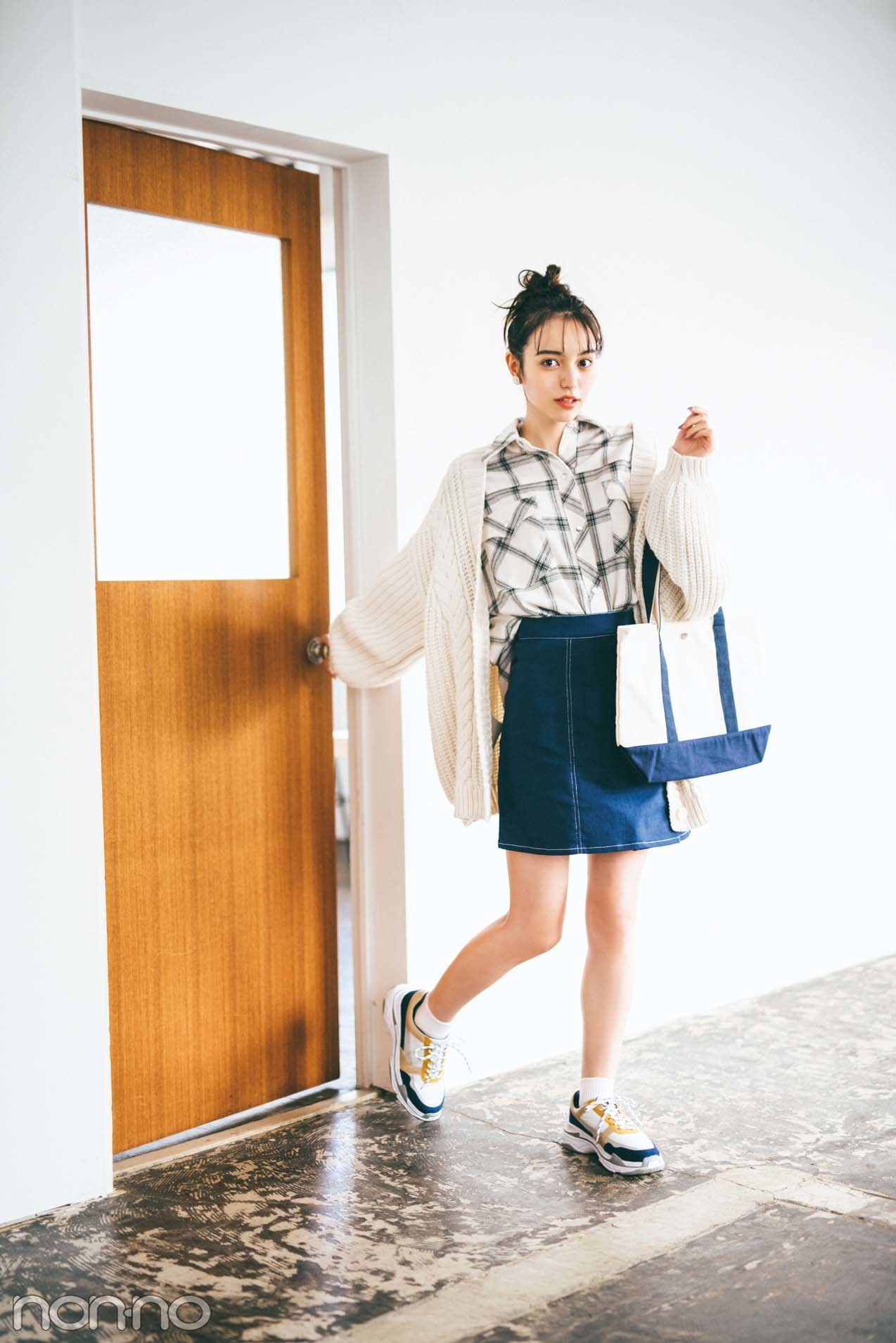 春夏スニーカーコーデはこう着る 今年は女の子っぽく仕上げて ローリエプレス