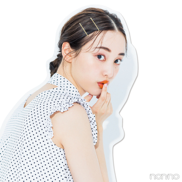 前髪 ひとつ結びヘアアレンジ プールや浴衣にも ぐるりんだんごのやり方 ローリエプレス