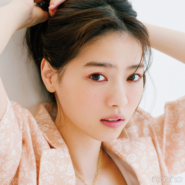 西野七瀬の 2 メイク カッパーシャドウの囲み目で新鮮に ローリエプレス