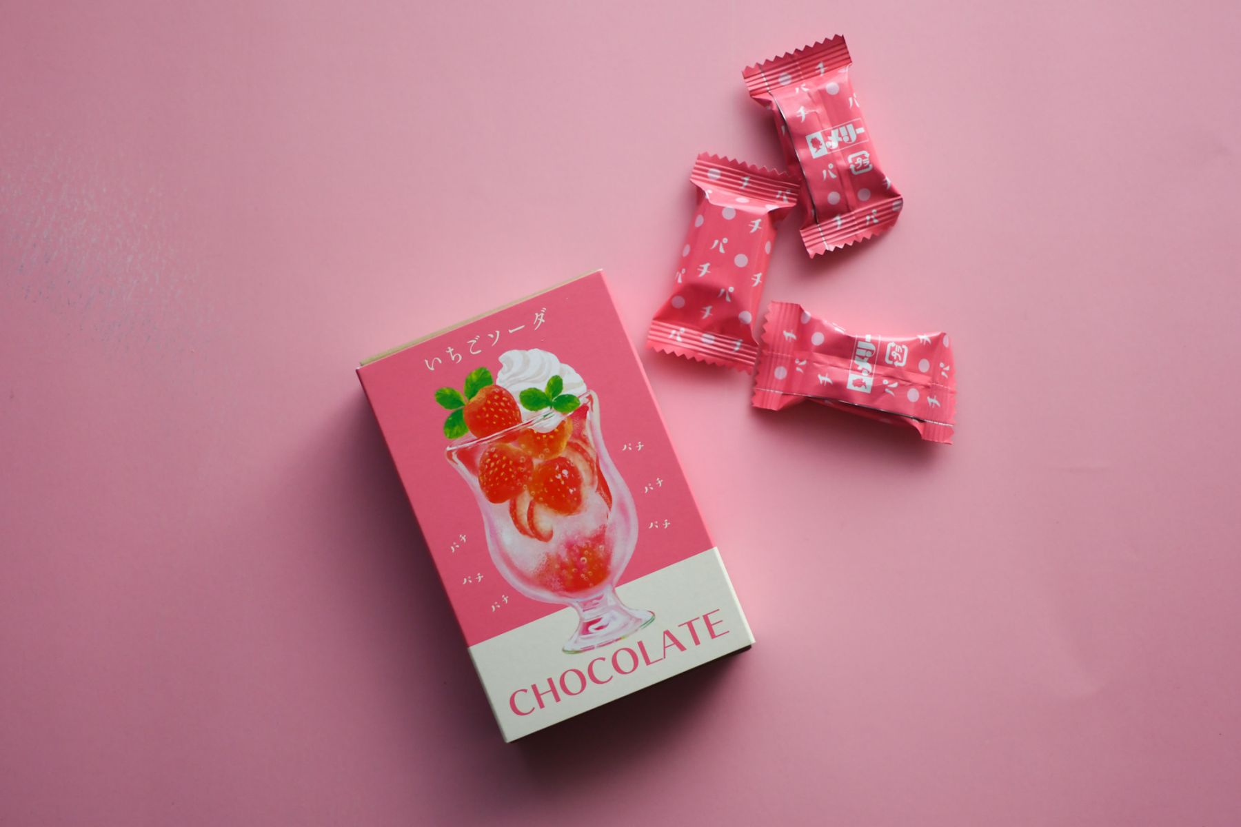 パチパチ新感覚 レトロかわいいクリームソーダのチョコレート ローリエプレス