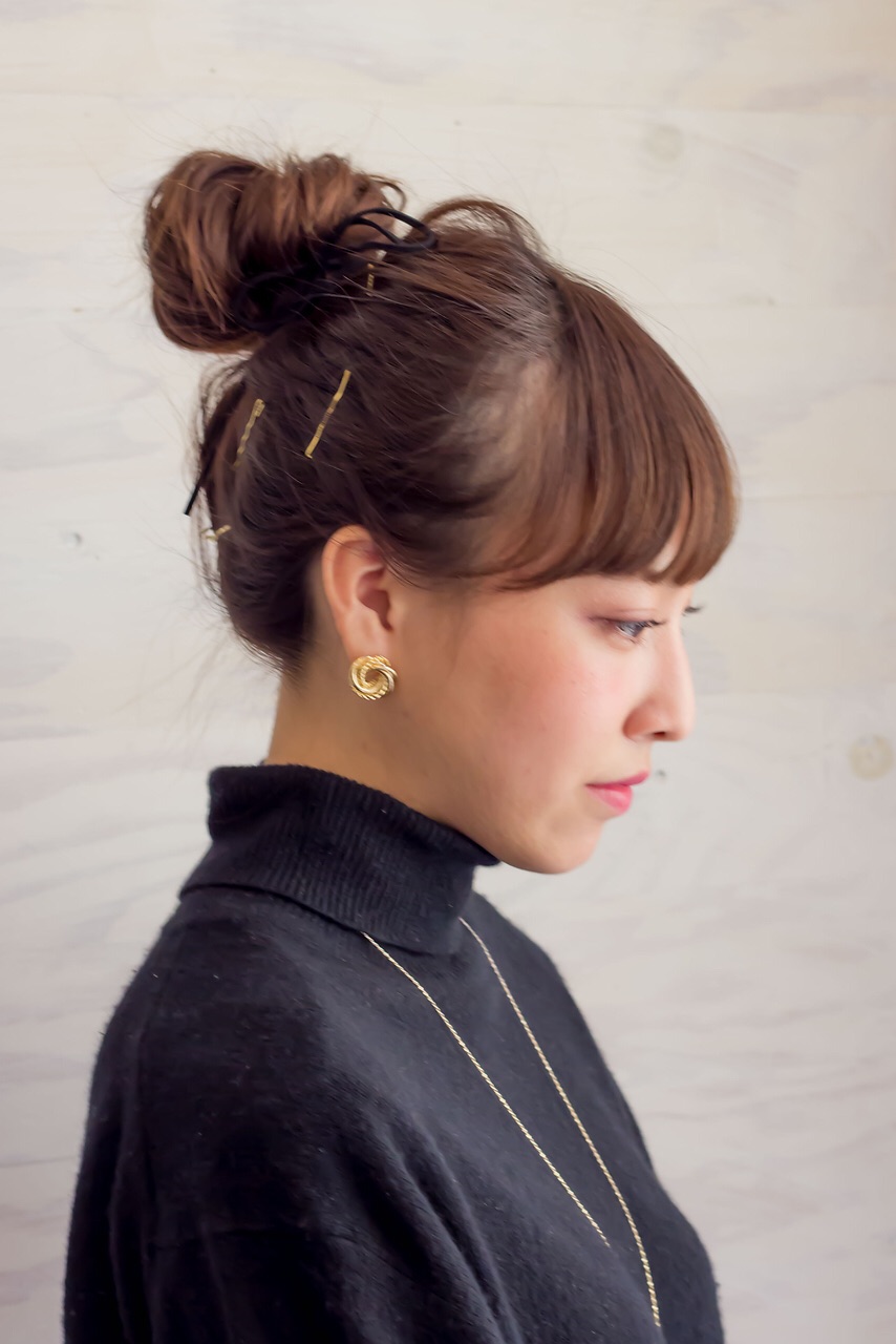 すっきり可愛く タートルニットに似合うヘアアレンジ ローリエプレス