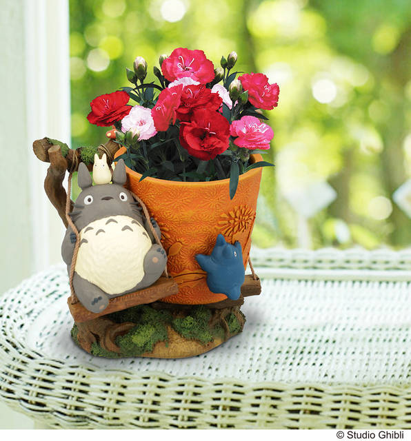 となりのトトロ』『魔女の宅急便』のカーネーション＆プランターセット