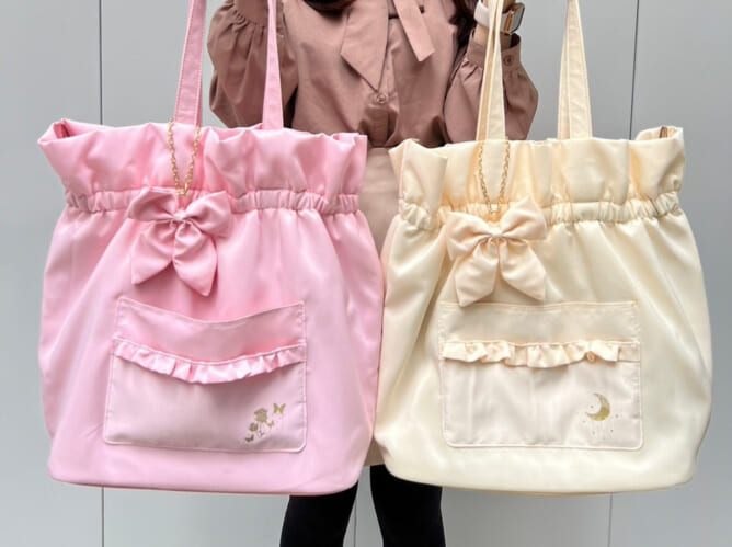 推し活にぴったりのトートバッグが登場！ぬいぐるみポケットつきの