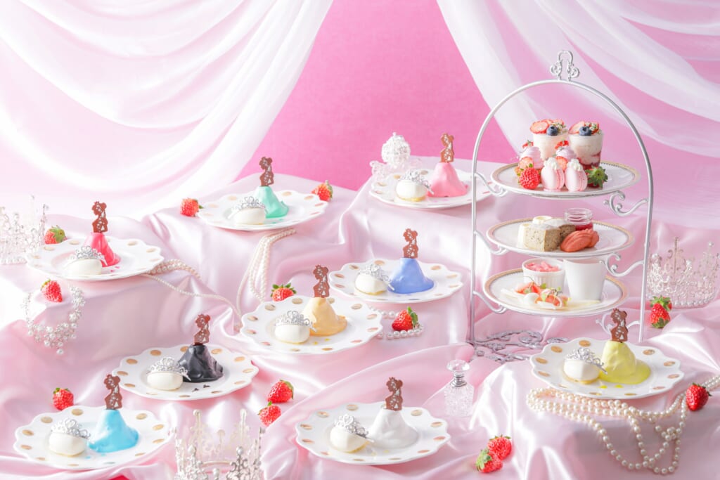 推しカラーのケーキが楽しめるいちごのアフタヌーンティーが名古屋にて