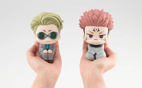 座って見上げる姿がかわいい フィギュアシリーズ るかっぷ より 呪術廻戦 宿儺 七海建人の予約受付が開始 22年6月16日 エキサイトニュース