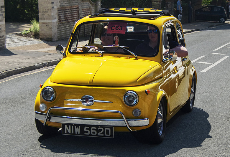 1/12 フィアット 500F カスタム オープンルーフ 1968 (イエロー)