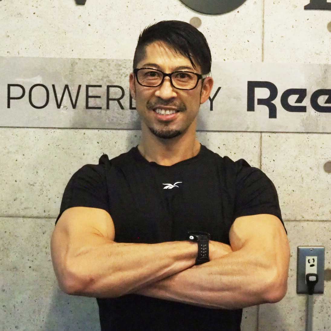 人気トレーナーがぎっくり腰に 筋肉があってもぎっくり腰は防げない 21年4月24日 エキサイトニュース