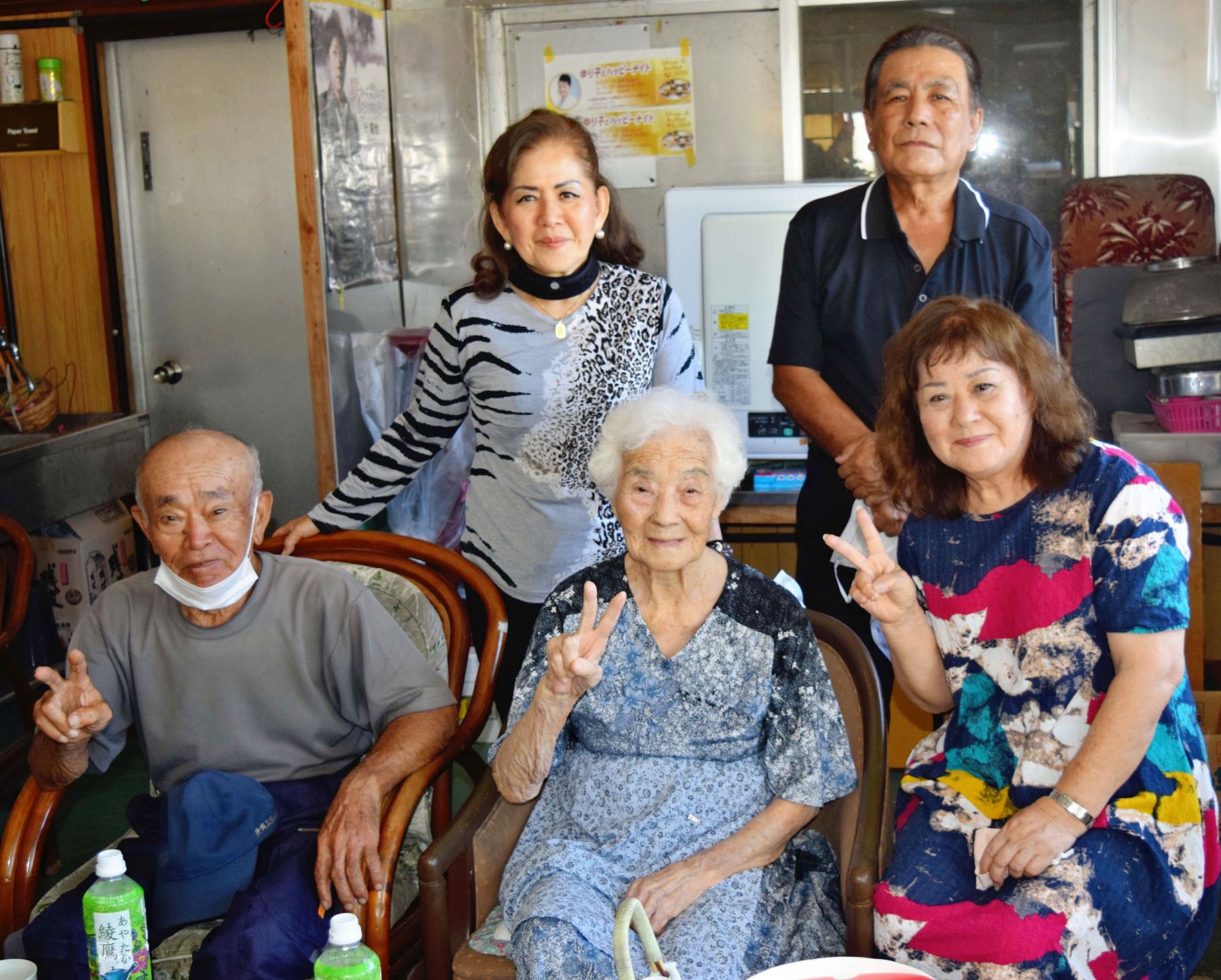 100歳の春さんが切り盛りする商店　会計は暗算で「寸分の間違いもない」　 (2021年7月15日) - Vimarsana News
