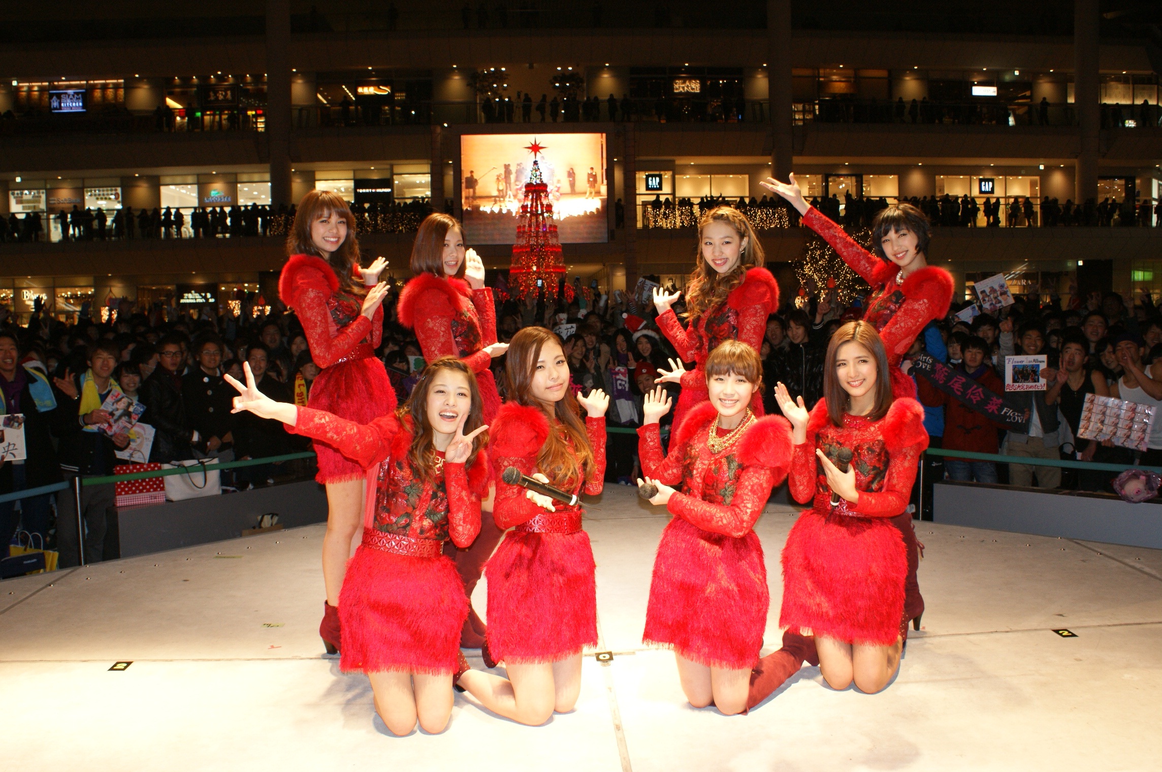 Flower ニューシングル 白雪姫 がグループ史上最高位となるチャート2位スタート 13年12月26日 エキサイトニュース