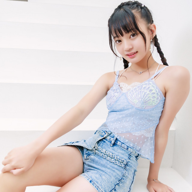ジュニアアイドル写真集5冊セットＢ 13歳の中学2年生・星瑠菜さん『美少女甲子園』グランプリに輝く 最終